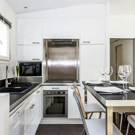 Bel Appt- Sacre-c Ur- Mobility Lease Apartment